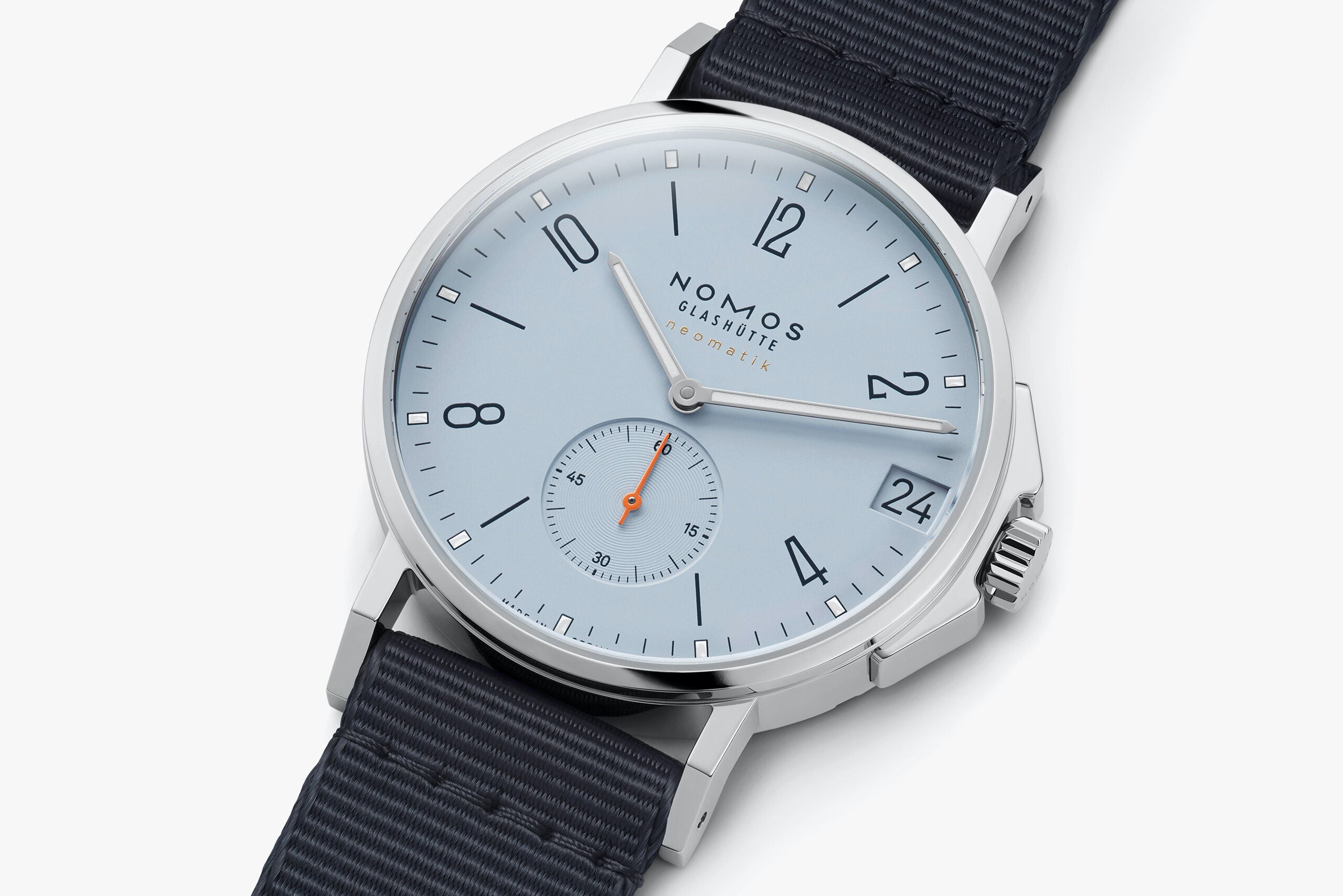 NOMOS Watch NOMOS HOI NEOMATIK 38 DATE SKY, 526